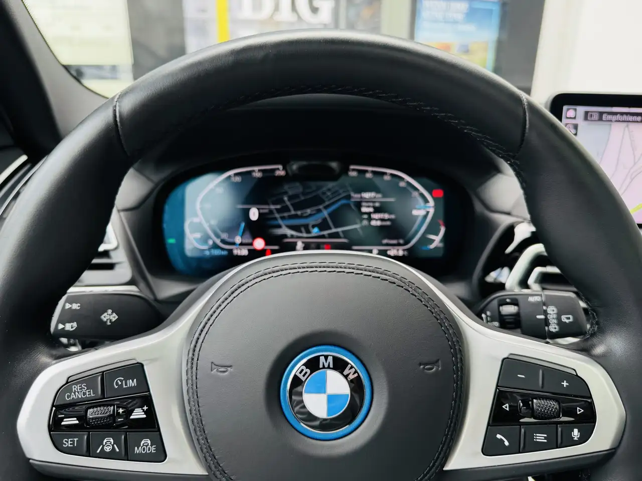 BMW iX3 M Sport AdapLED DA Prof PA Pano Standh. — معرض صور السيارة 14