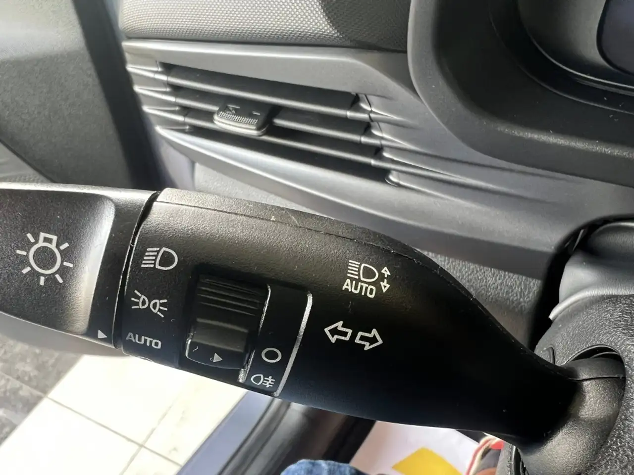 Hyundai i20 1.0 TGDI Klass 100 — Galería del vehículo 37