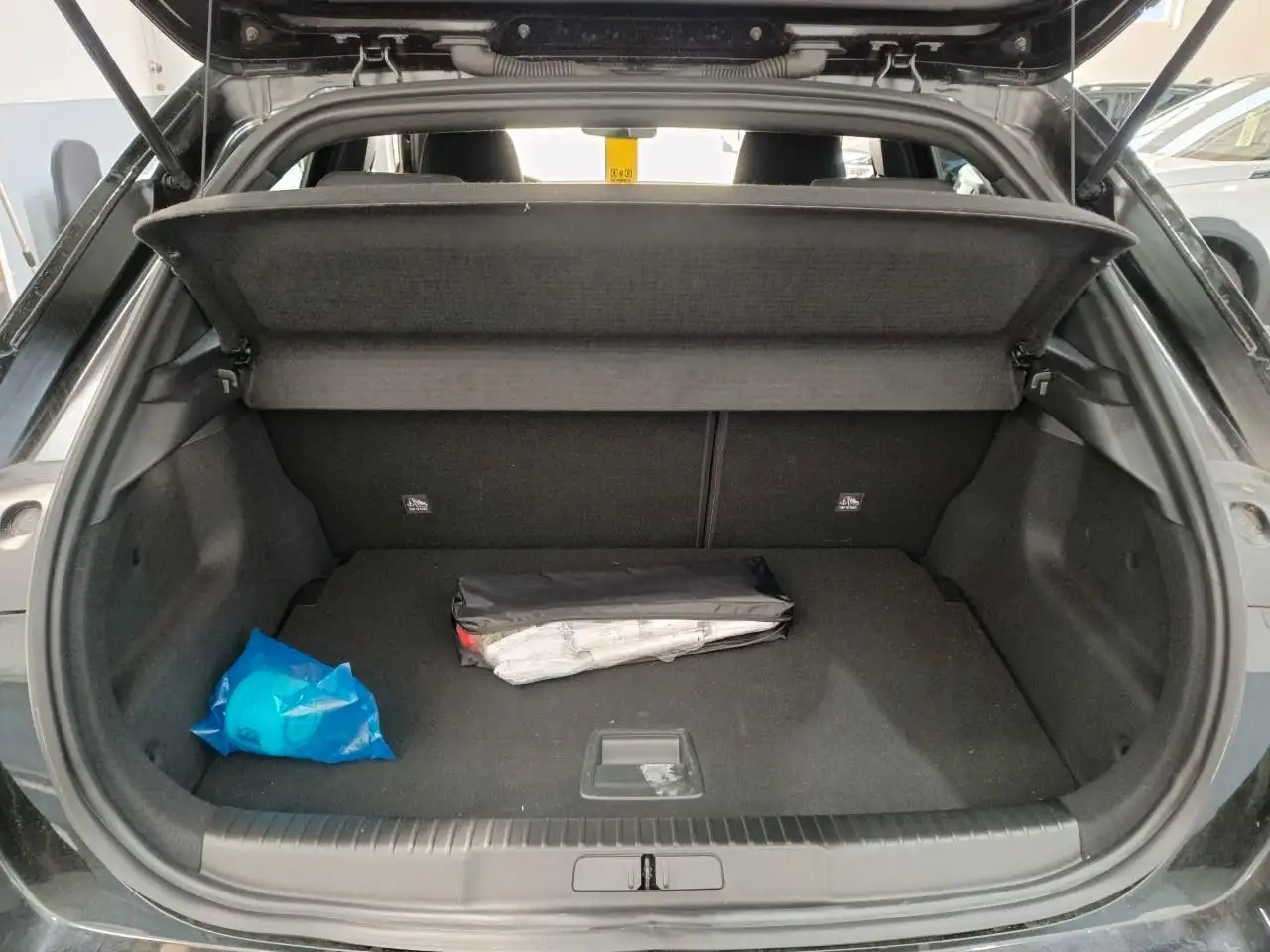 Opel Mokka MOKKA 1.2 GS Auto KAMERA SITZH CARPLAY ALLWETTER — Galería del vehículo 10