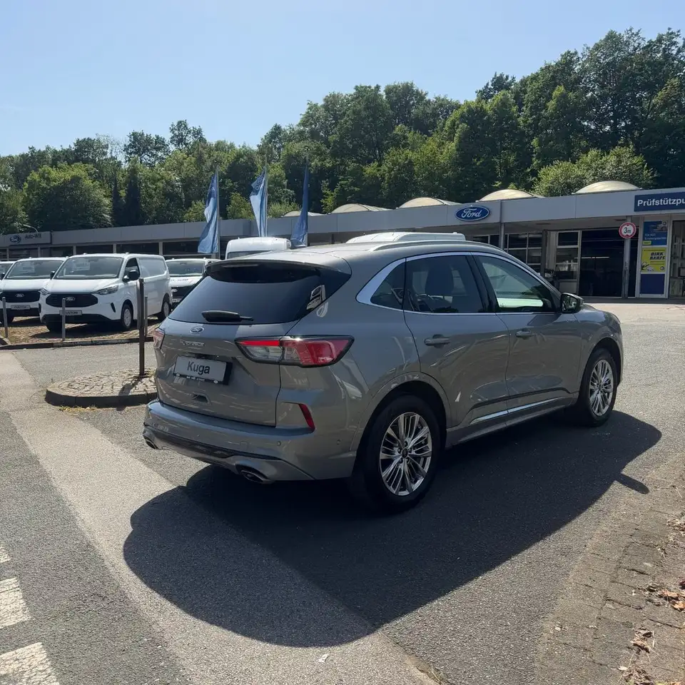 Ford Kuga Plug-In Hybrid Vignale — Galerie du véhicule 11