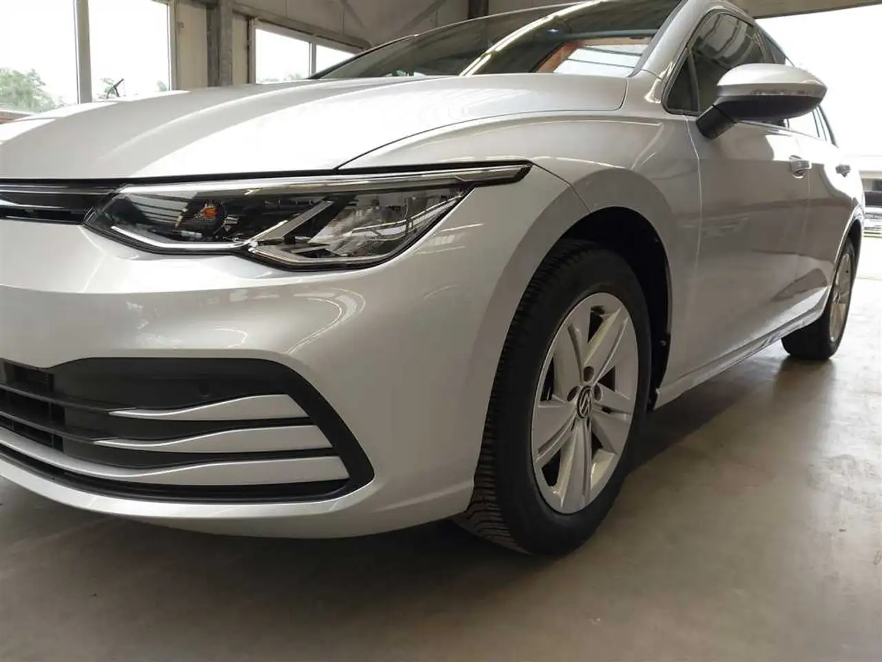 Volkswagen Golf Life 1.0 TSI — Galería del vehículo 18