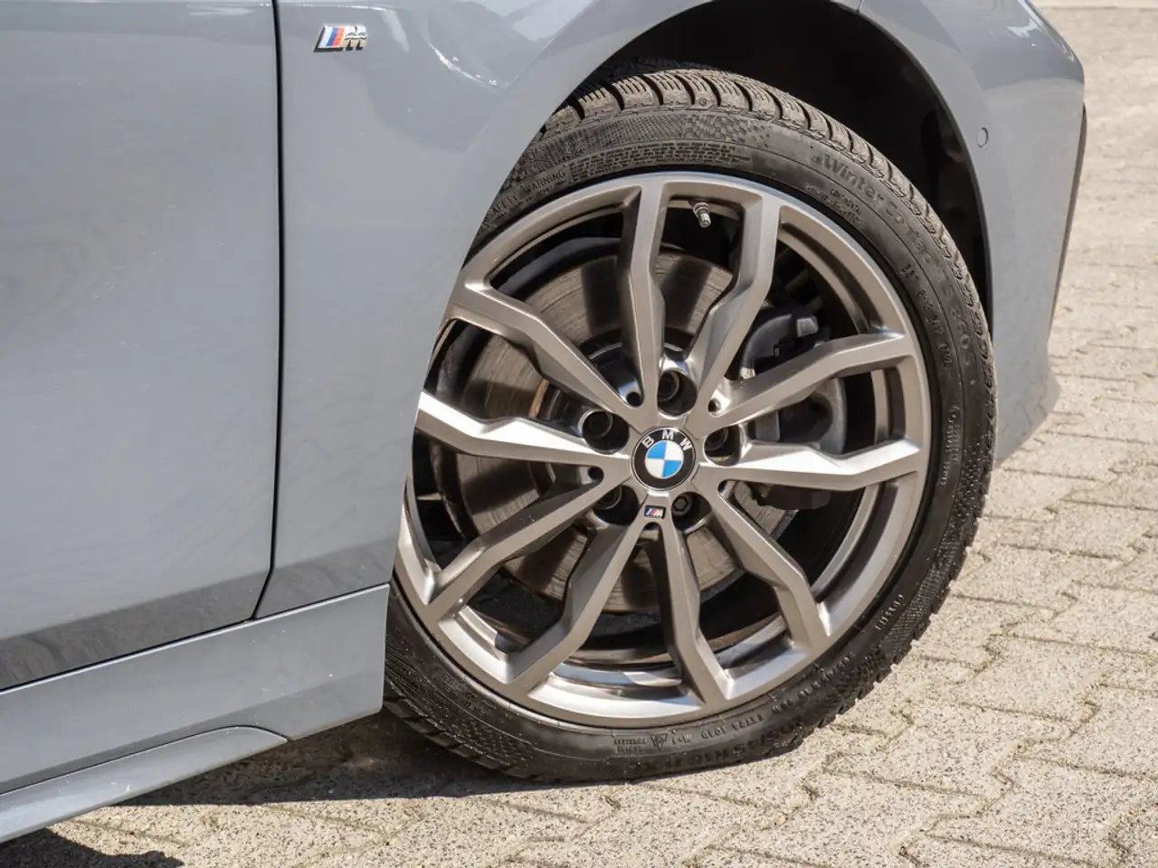 BMW 120 i M-Sport PANO+KAM+LED+NAVI+SHZG — معرض صور السيارة 7