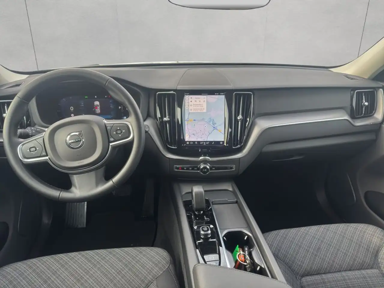 Volvo XC60 XC60 B5 AWD Core Aut Google-Maps LED Kamera PDCv+h — Galería del vehículo 10