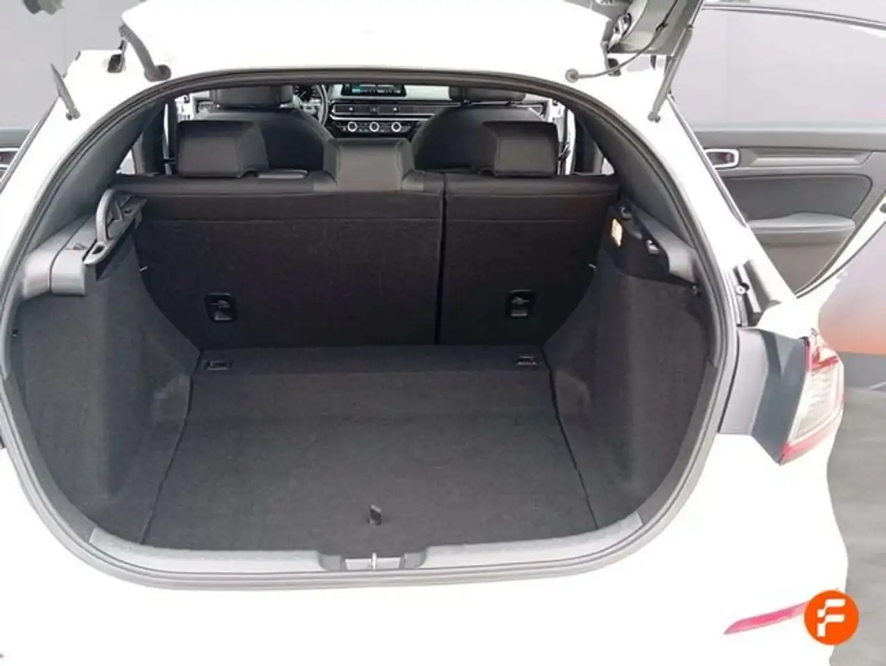 Honda Civic 2.0 i-MMD Sport — معرض صور السيارة 26
