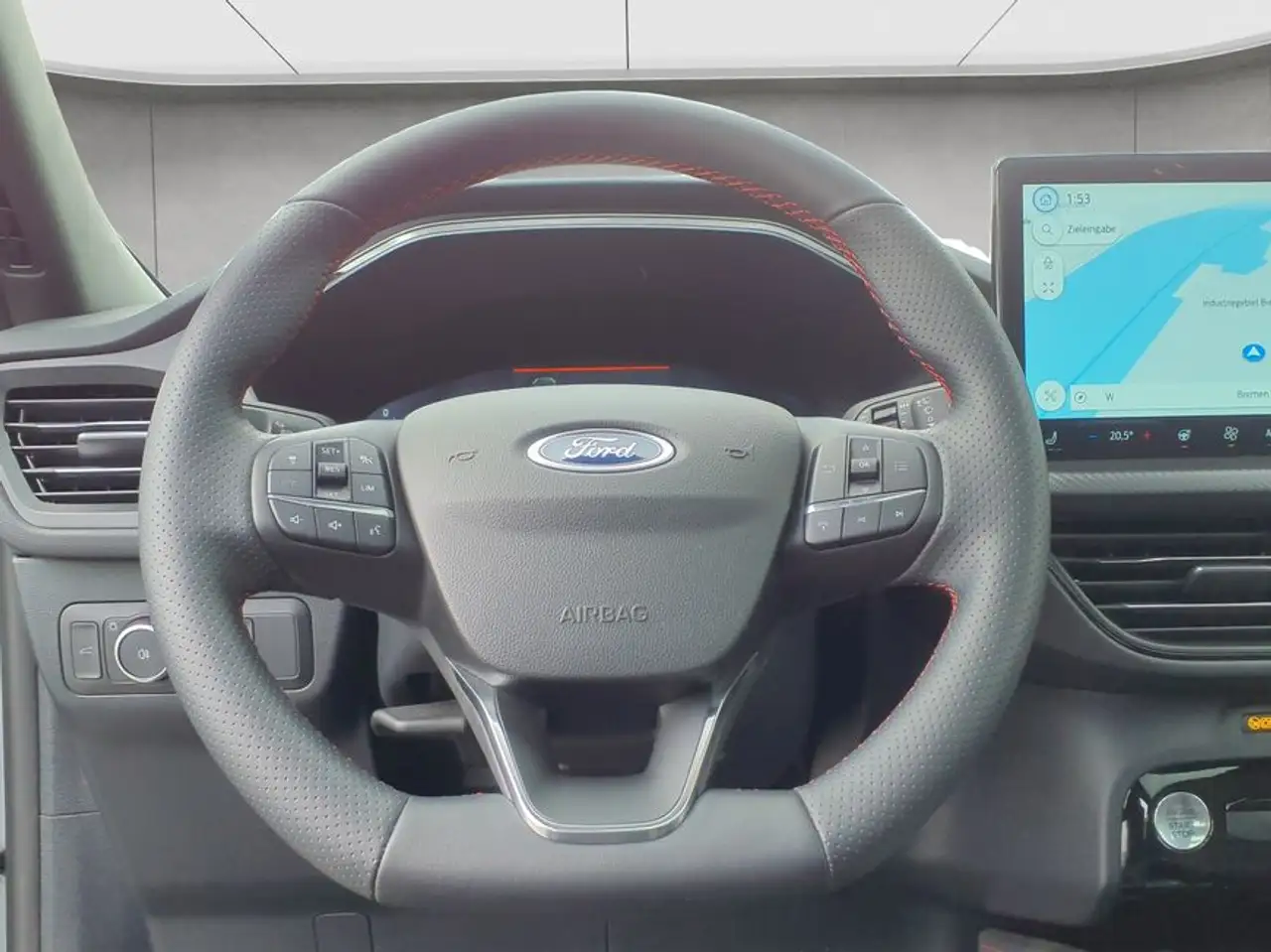 Ford Kuga 2.5 Duratec FHEV ST-LINE X — معرض صور السيارة 11