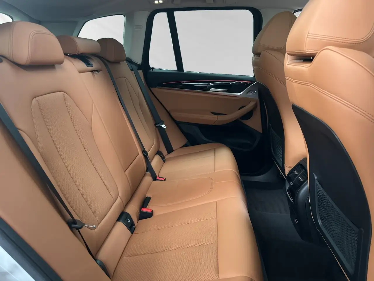 BMW X3 xDrive20i AHK|Panorama|HiFi|Sportsitz — معرض صور السيارة 13