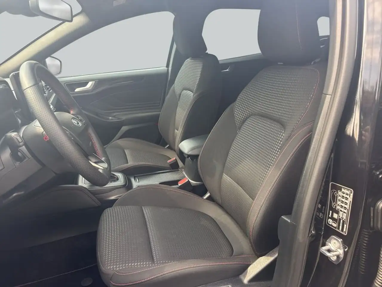 Ford Focus Turnier ST-LINE X AHK,Winter, Assistenz-Pake — Galerie du véhicule 10