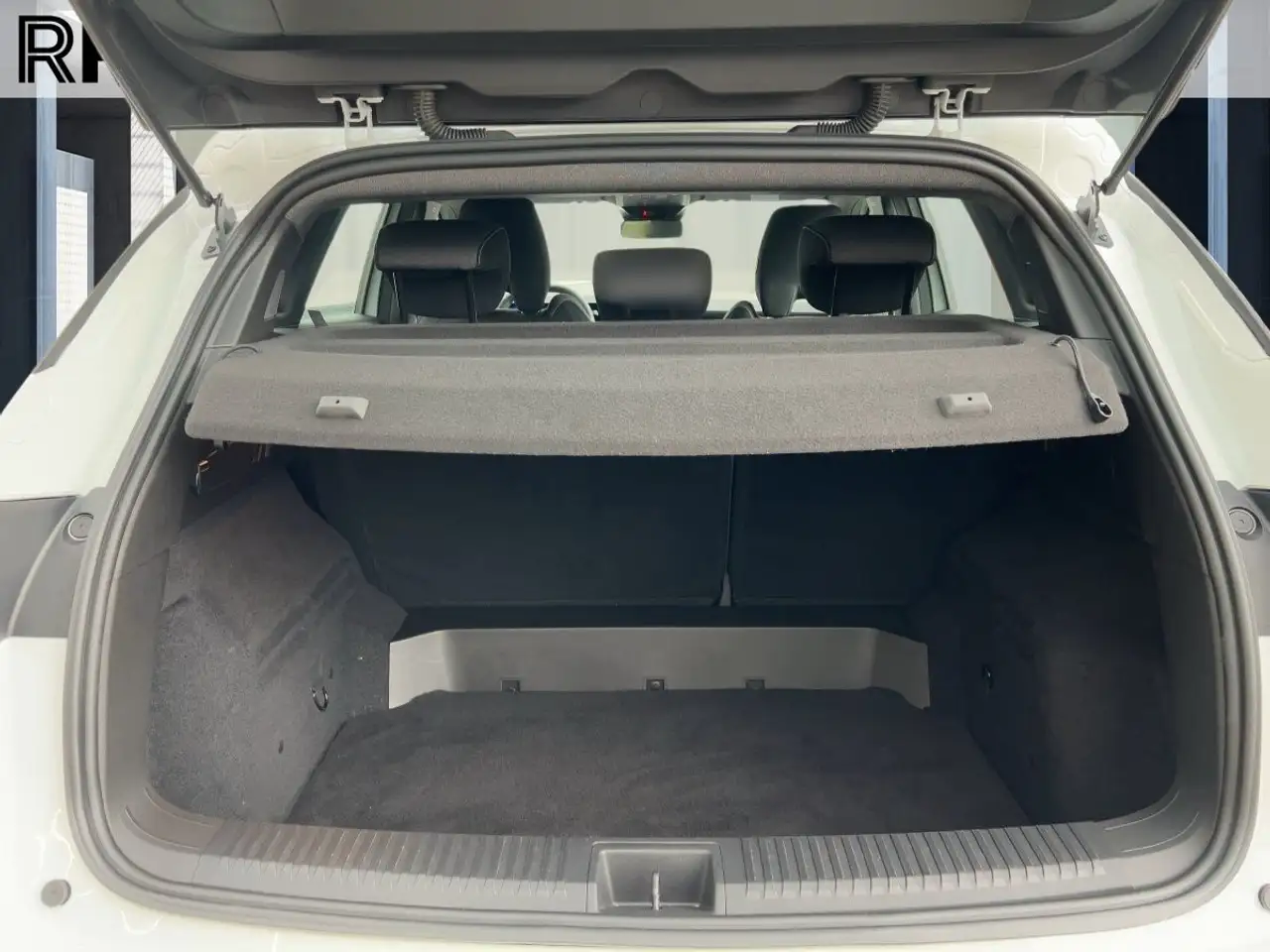 Renault Austral 1.3 TCE 160 Evolution — Galería del vehículo 15