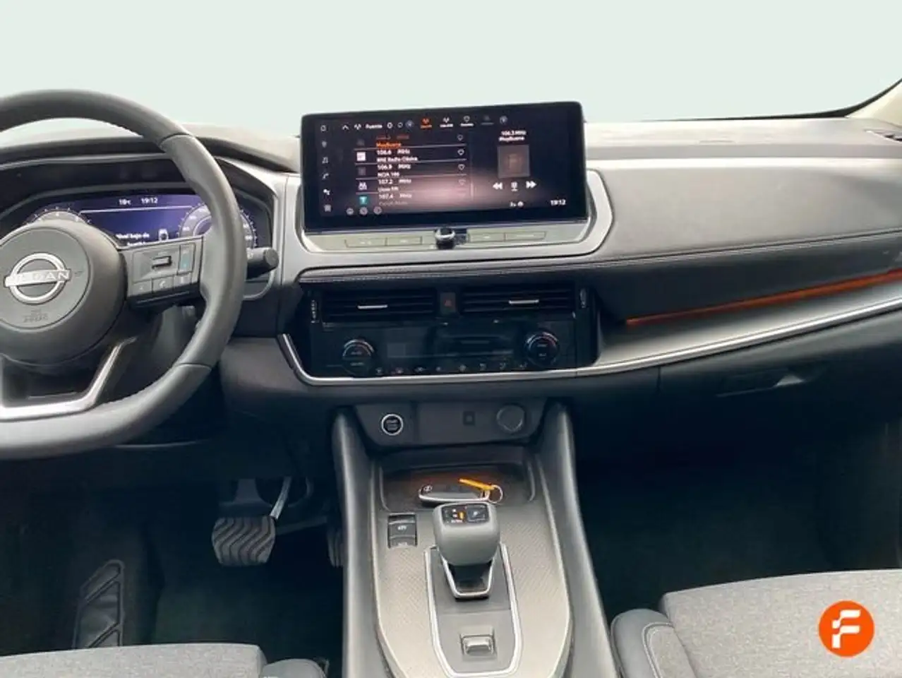 Nissan Qashqai DIG-T 116kW (158CV) mHEV CVT Acenta — Vehicle gallery 11