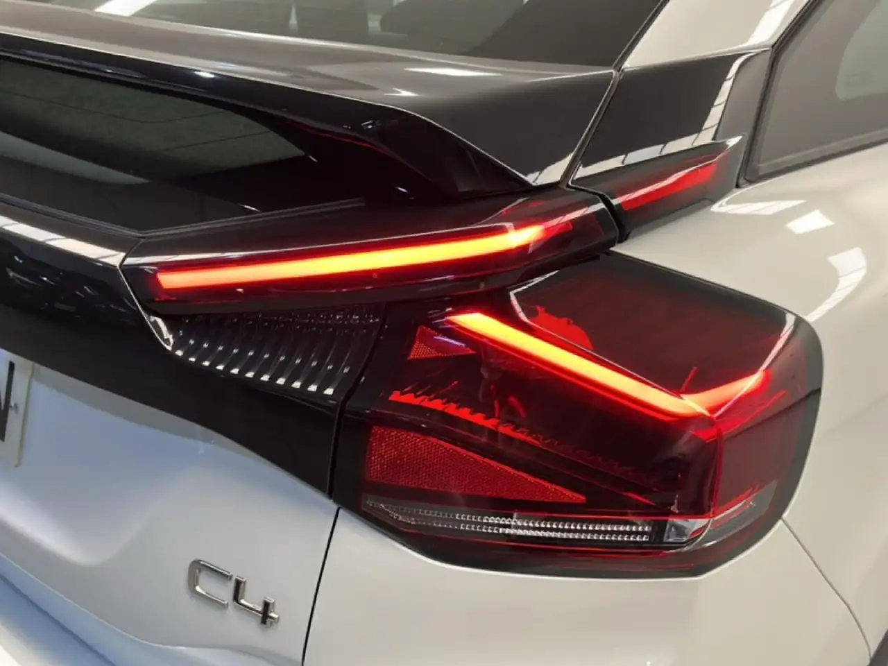 Citroen C4 1.2 PureTech Plus S&S 130 — Galería del vehículo 20