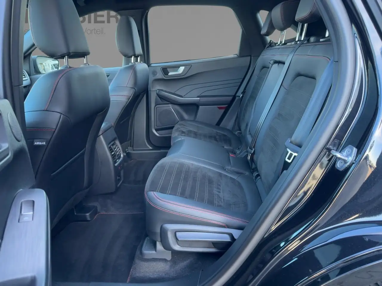 Ford Kuga ST-Line X LED+AHK+Glasdach+Kamera+SHZ — Vehicle gallery 18