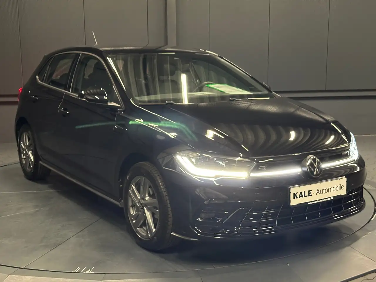 Volkswagen Polo VI R-Line *NAVI*IQ.Drive*KAMERA*CarPlay*ACC*Sitzhz — Vehicle gallery 7