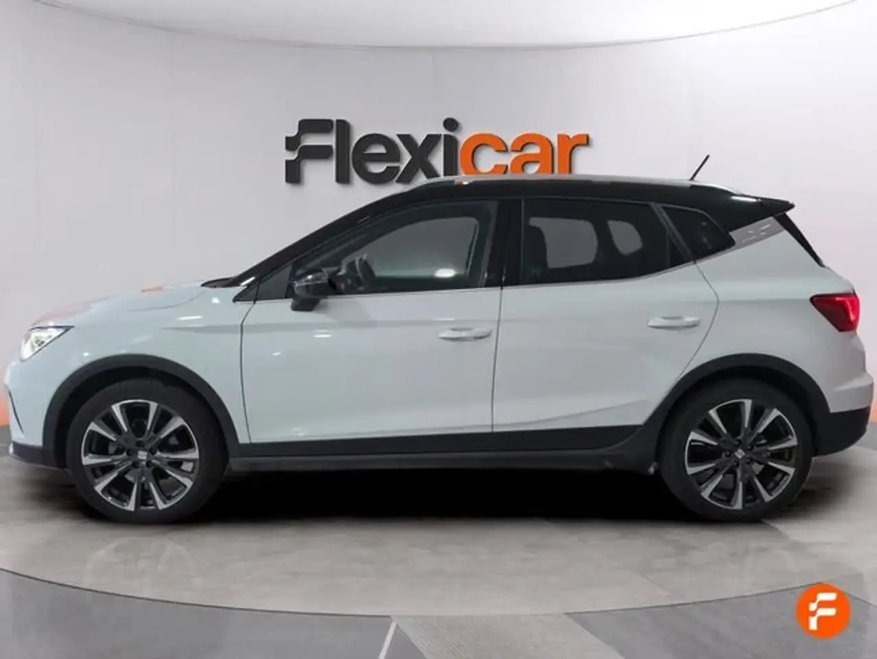 SEAT Arona 1.5 EcoTSI S&S Special Edition DSG7 150 — معرض صور السيارة 4