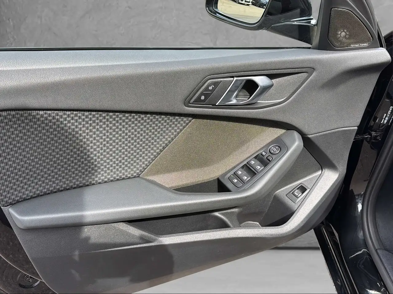 BMW 118 i 5-Türer Advantage Shadow Line — معرض صور السيارة 21