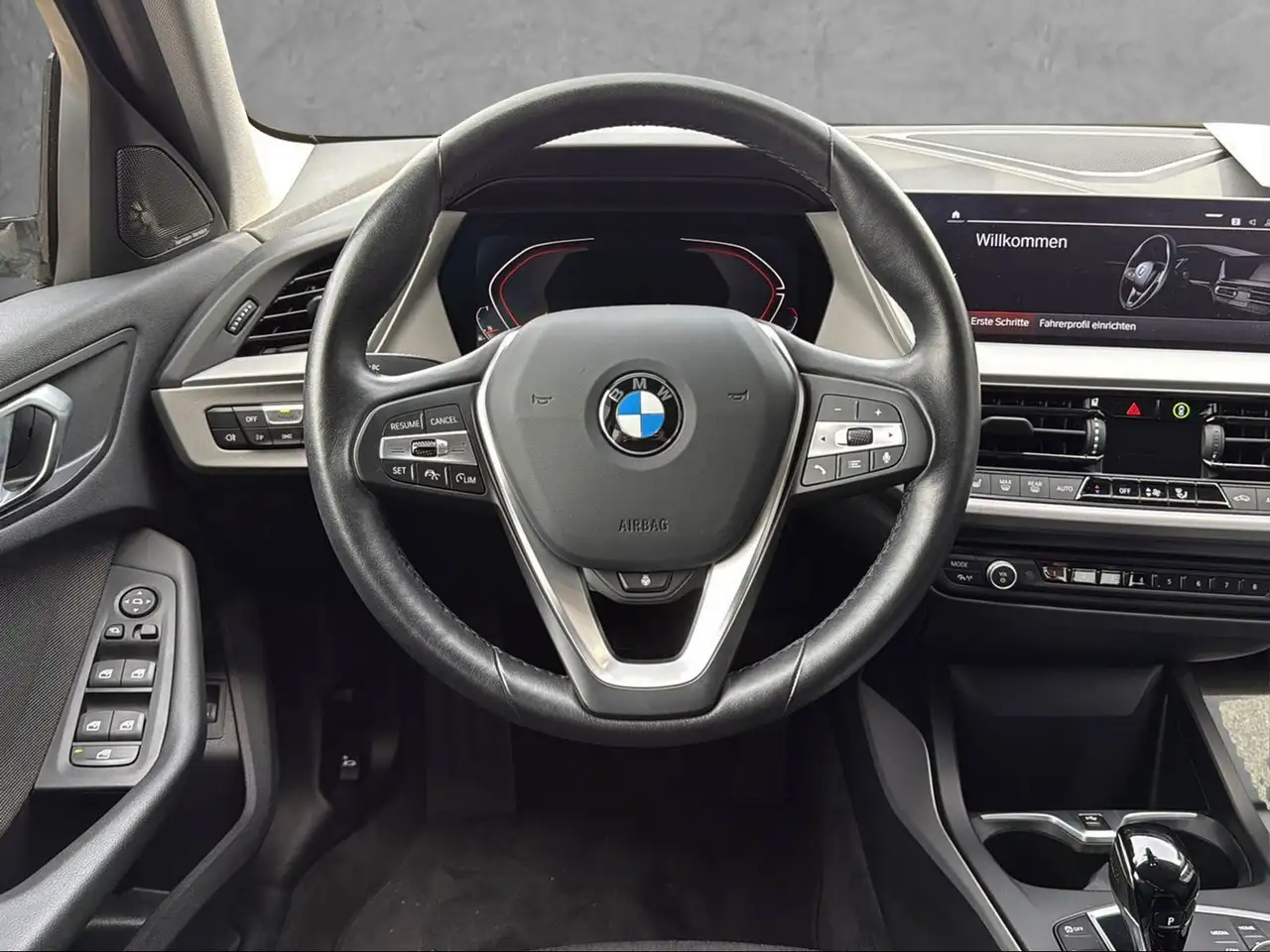 BMW 118 i 5-Türer Advantage Shadow Line — معرض صور السيارة 12