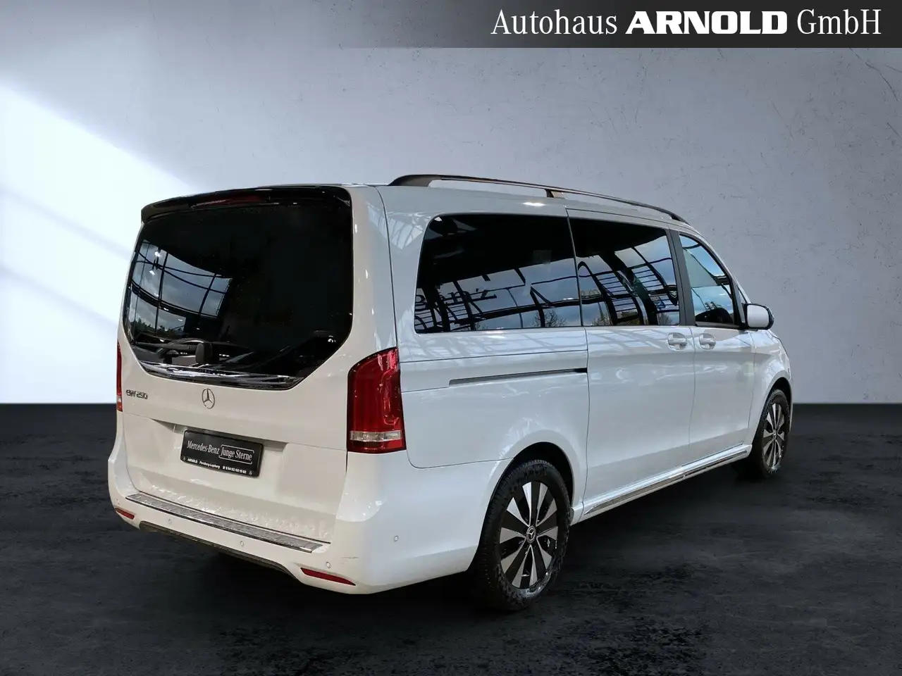 Mercedes-Benz EQV 250 EQV 250 Lang Navi Pano 360° LED ILS Tisch-P. SHZ — معرض صور السيارة 5