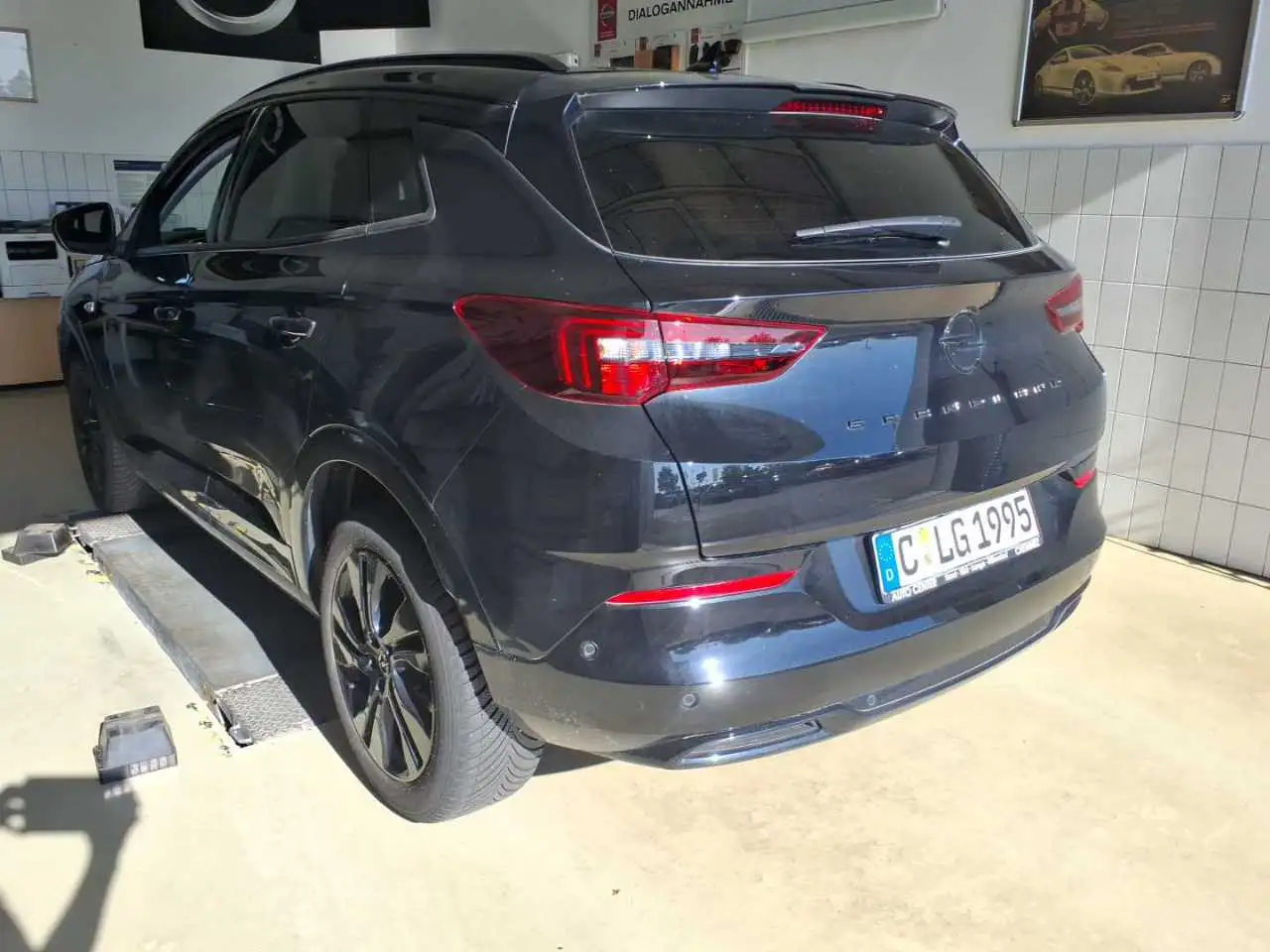 Opel Grandland AT8 GS Line Matrix/Navi/SHZ/LHZ/PDC/Kam — Vehicle gallery 4