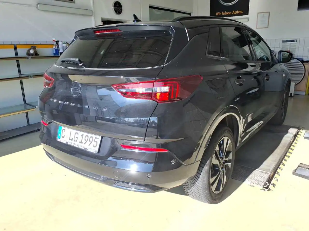 Opel Grandland AT8 GS Line Matrix/Navi/SHZ/LHZ/PDC/Kam — Vehicle gallery 5