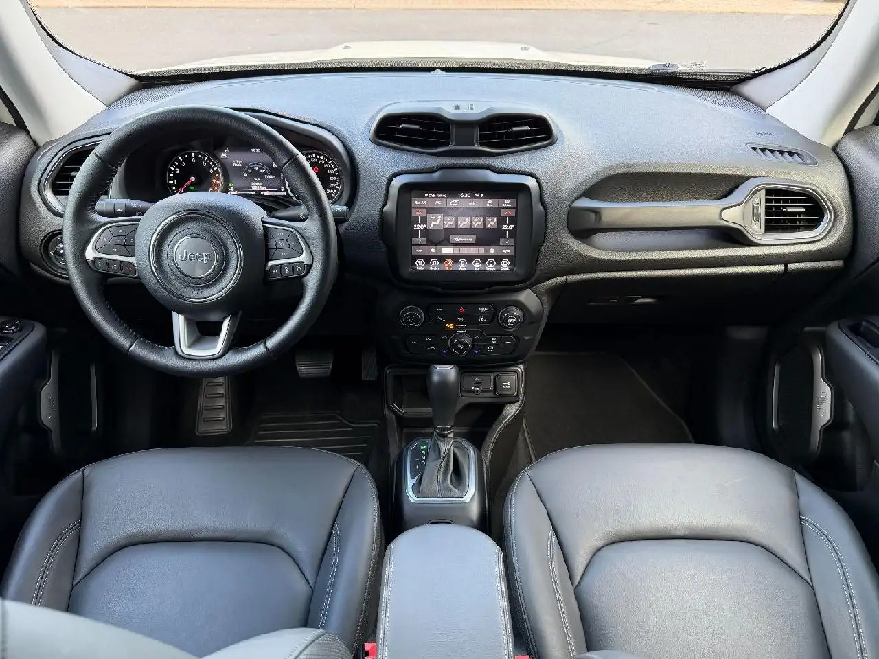 Jeep Renegade Longitude Mild-Hybrid FWD — معرض صور السيارة 12