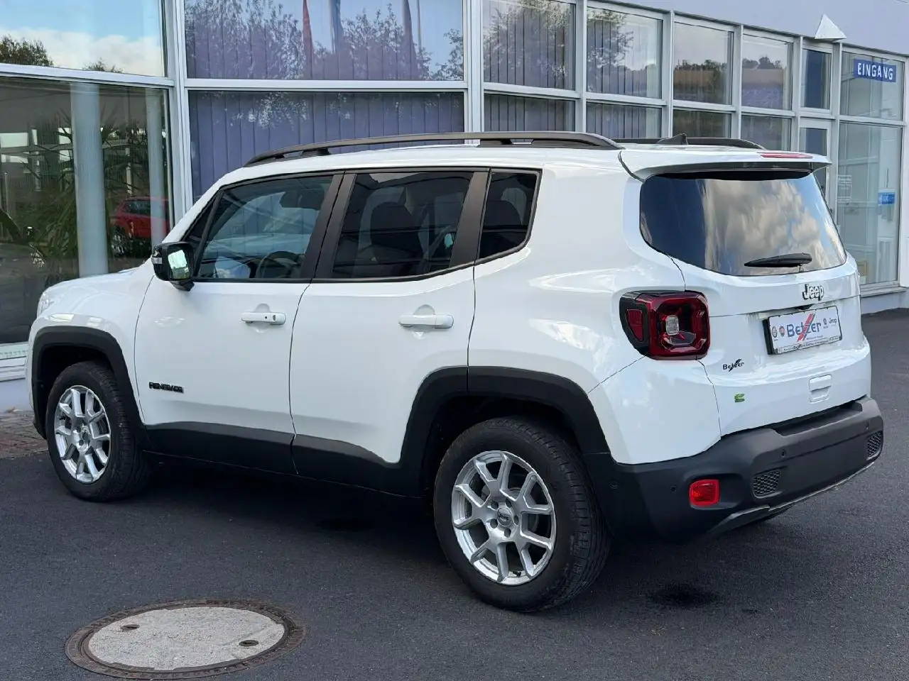 Jeep Renegade Longitude Mild-Hybrid FWD — معرض صور السيارة 2
