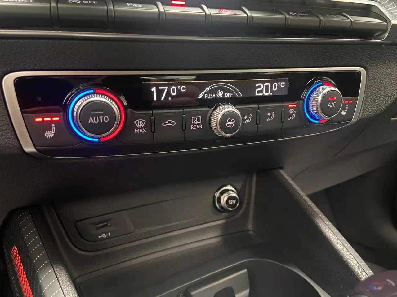 Audi SQ2 2.0 TFSI quattro MatrixLED Navi Sonos Carbon — Galería del vehículo 30