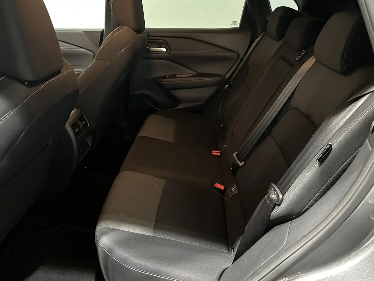 Nissan Qashqai 1.3 DIG-T mHEV 12V N-Connecta 4x2 Aut. 116kW — Galería del vehículo 15
