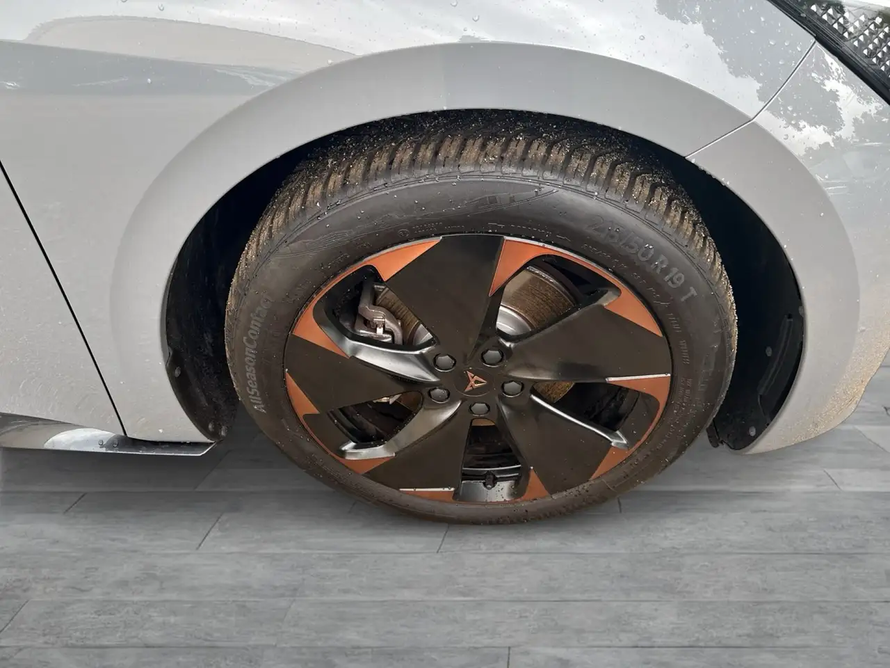 CUPRA Born EDITION DYNAMIC 360CAM ACC LM19 NAVI SITZHZ — Vehicle gallery 8
