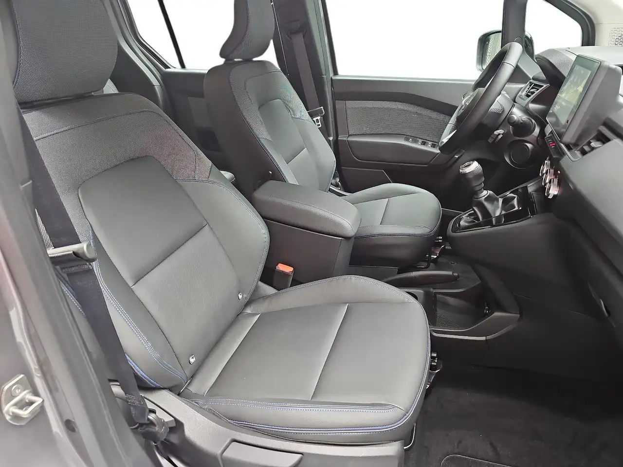 Nissan Townstar TOWNSTAR KOMBI 1.3 DIG-T L1 2.0T N-CONNECTA — Vehicle gallery 17