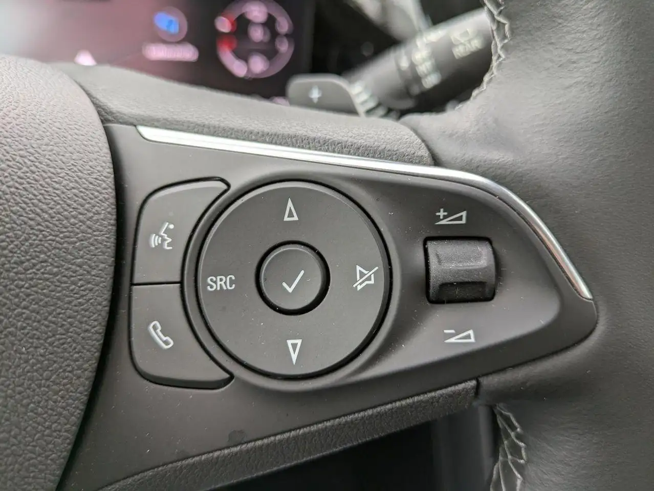 Opel Grandland Elegance PHEV LED/Navi/SHZ/DAB/360°Kamera — Galerie du véhicule 9