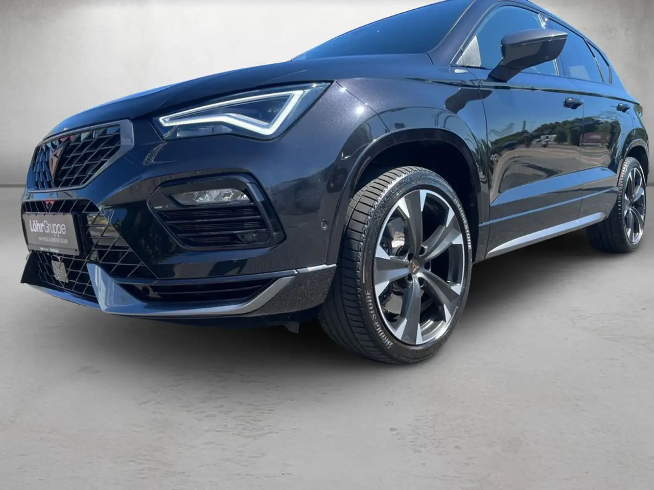 CUPRA Ateca 2.0 TSI 4Drive DSG VZ *Pano*AHK* — Galería del vehículo 4