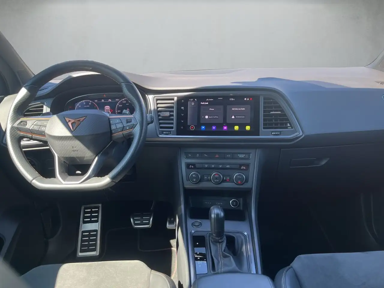 CUPRA Ateca 2.0 TSI 4Drive DSG VZ *Pano*AHK* — Galería del vehículo 8