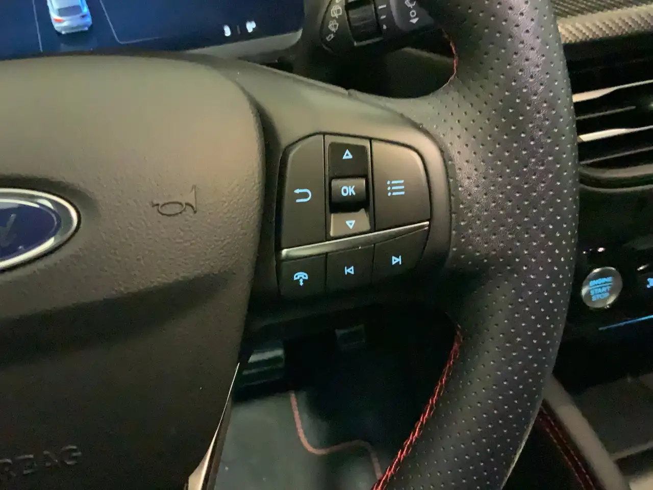 Ford Kuga ST-Line X Aut.*360GRAD*LED-MATRIX*NAVI*GRA*WINTER- — Galería del vehículo 21