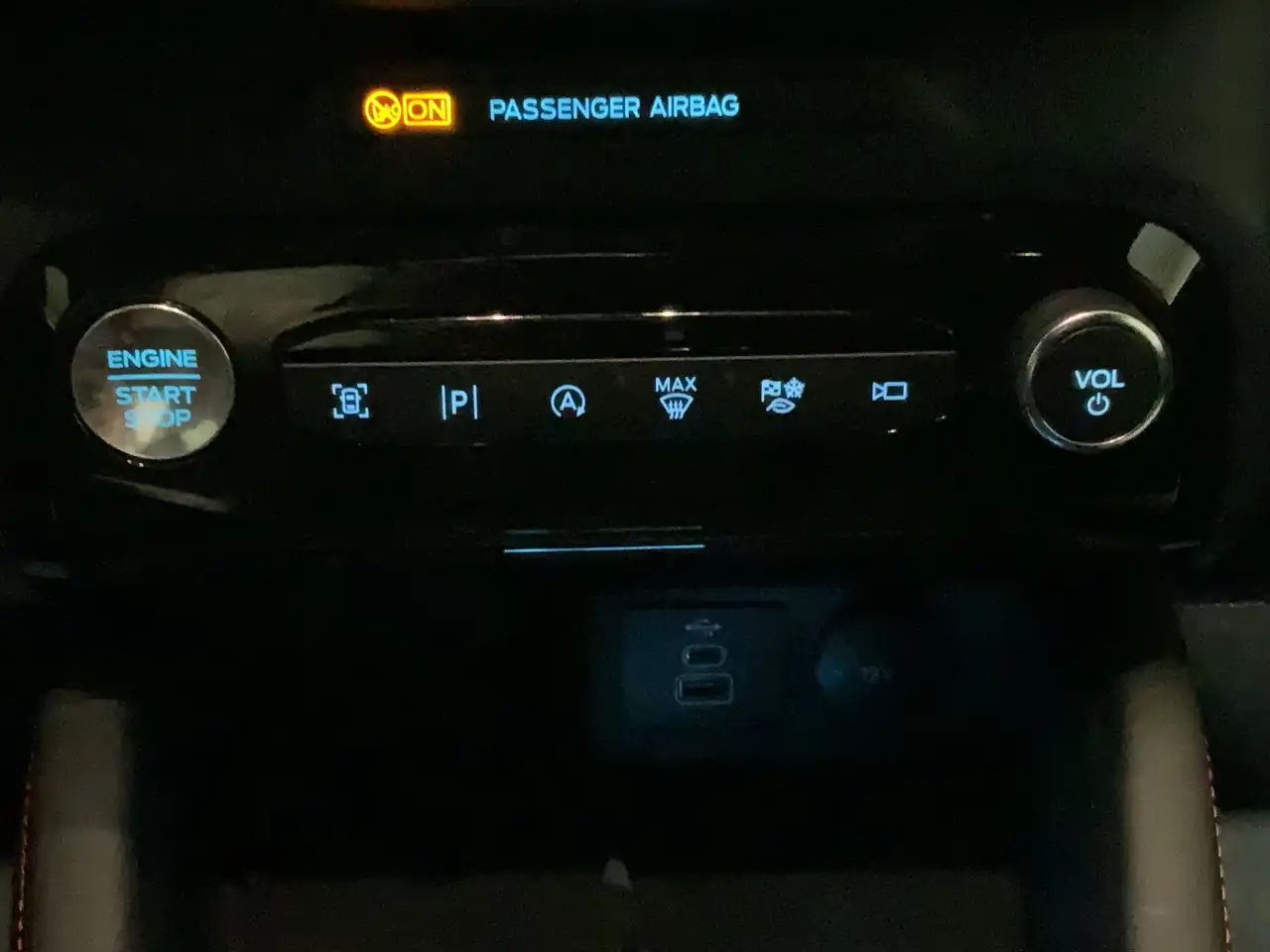 Ford Kuga ST-Line X Aut.*360GRAD*LED-MATRIX*NAVI*GRA*WINTER- — Galería del vehículo 22