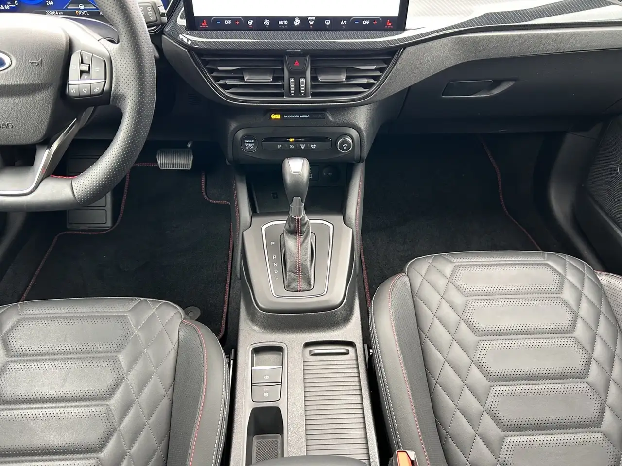 Ford Focus 1.0 ST-Line X Aut./LED/ACC/KAMERA/NAVI/AHK — معرض صور السيارة 9