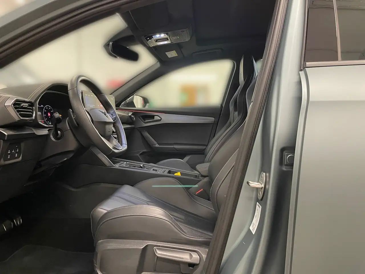 CUPRA Formentor 2.5 TSI 4Drive VZ5 Enceladus Grey Edition *PANO*MA — Vehicle gallery 10