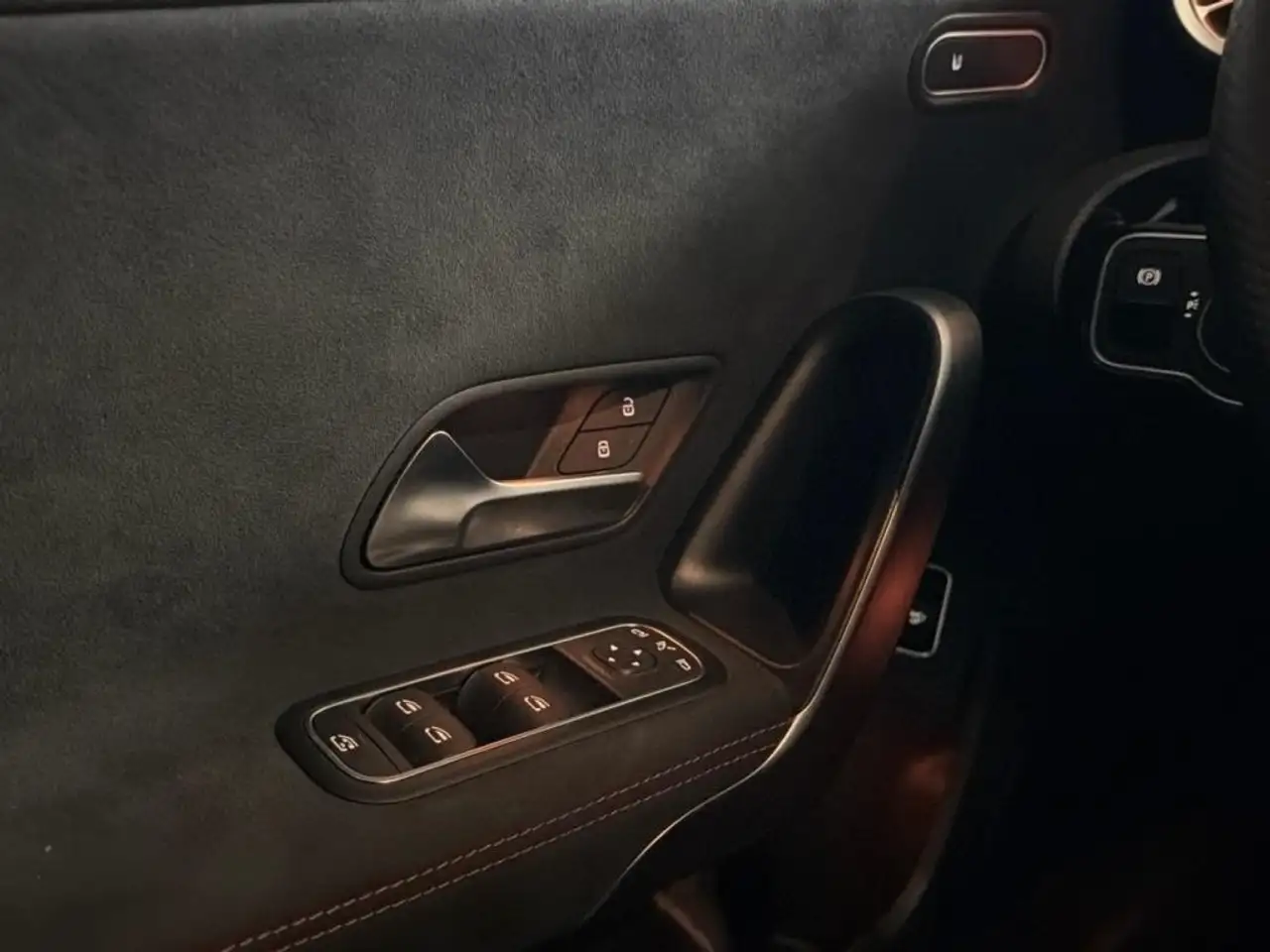 Mercedes-Benz A 180 Sedán — Galería del vehículo 15