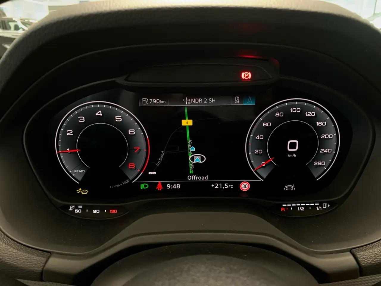 Audi Q2 advanced 30 TFSI NAVI KAMERA SHZ LED PDC — Vehicle gallery 15