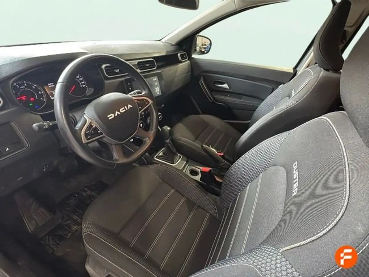 Dacia Duster 1.3 TCe Journey Go 4x2 96kW — Vehicle gallery 10
