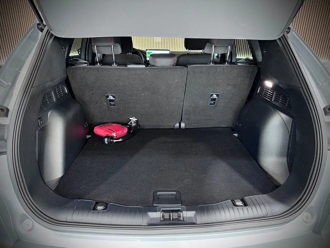 Ford Kuga *1.5*ST-LINE*KAMERA*R.KAMERA*AppLink*AMBIENT — معرض صور السيارة 9
