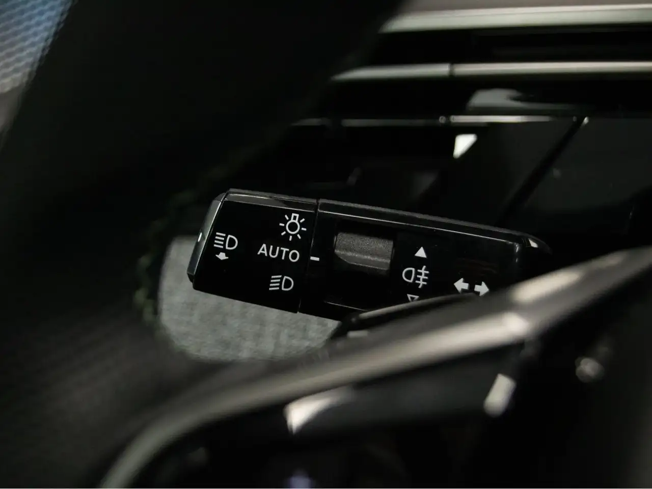 Peugeot 3008 Hybrid 1.2 100KW GT eDCS6 — معرض صور السيارة 11