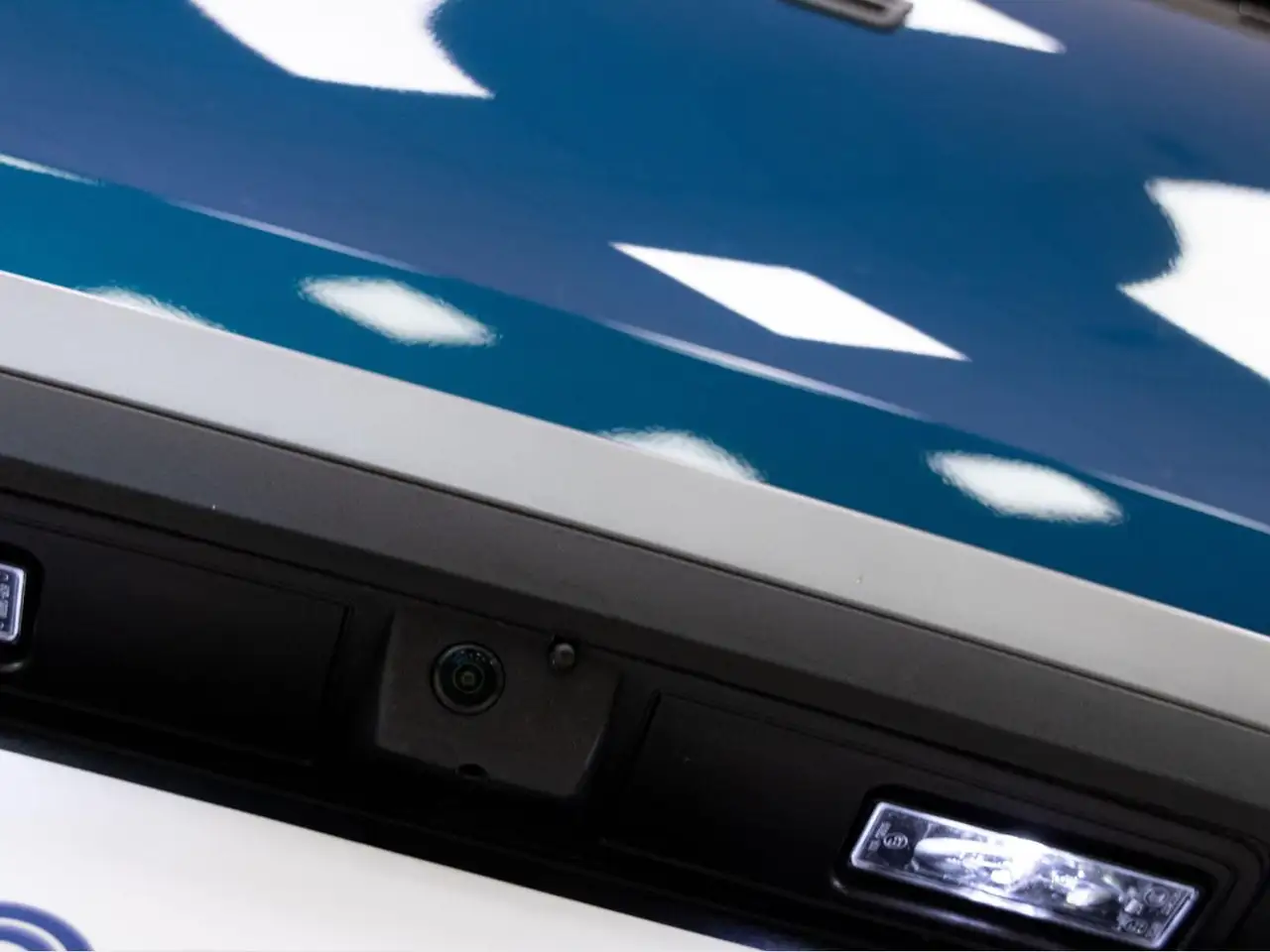 Peugeot 3008 Hybrid 1.2 100KW GT eDCS6 — معرض صور السيارة 26
