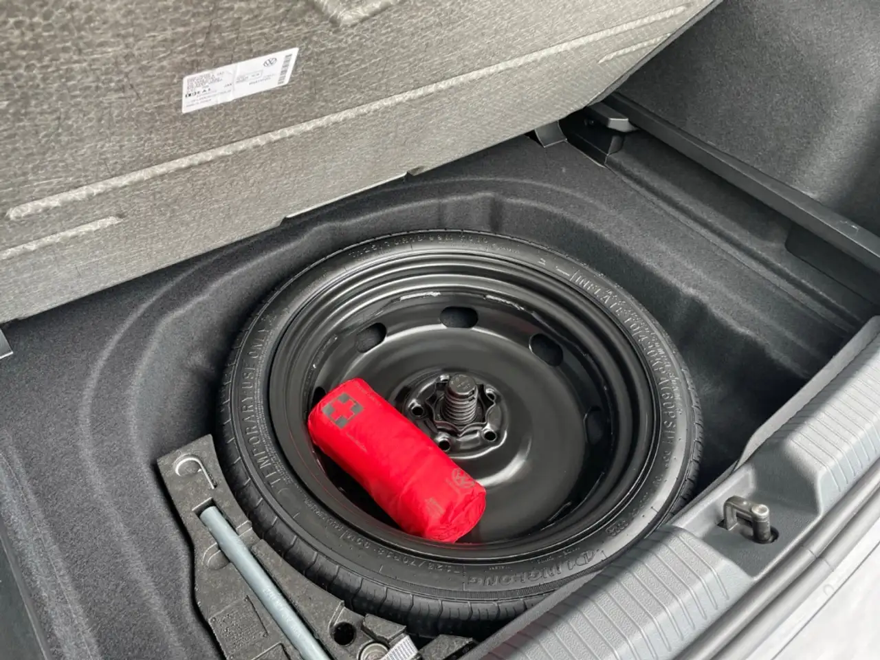 Volkswagen Golf VIII 1.5 TSI Move AHK/Kamera/LED Plus /Navi/Sitzhz — Vehicle gallery 28