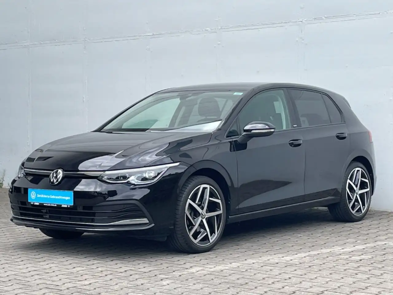 Volkswagen Golf VIII 1.5 TSI Move AHK/Kamera/LED Plus /Navi/Sitzhz — Vehicle gallery 3