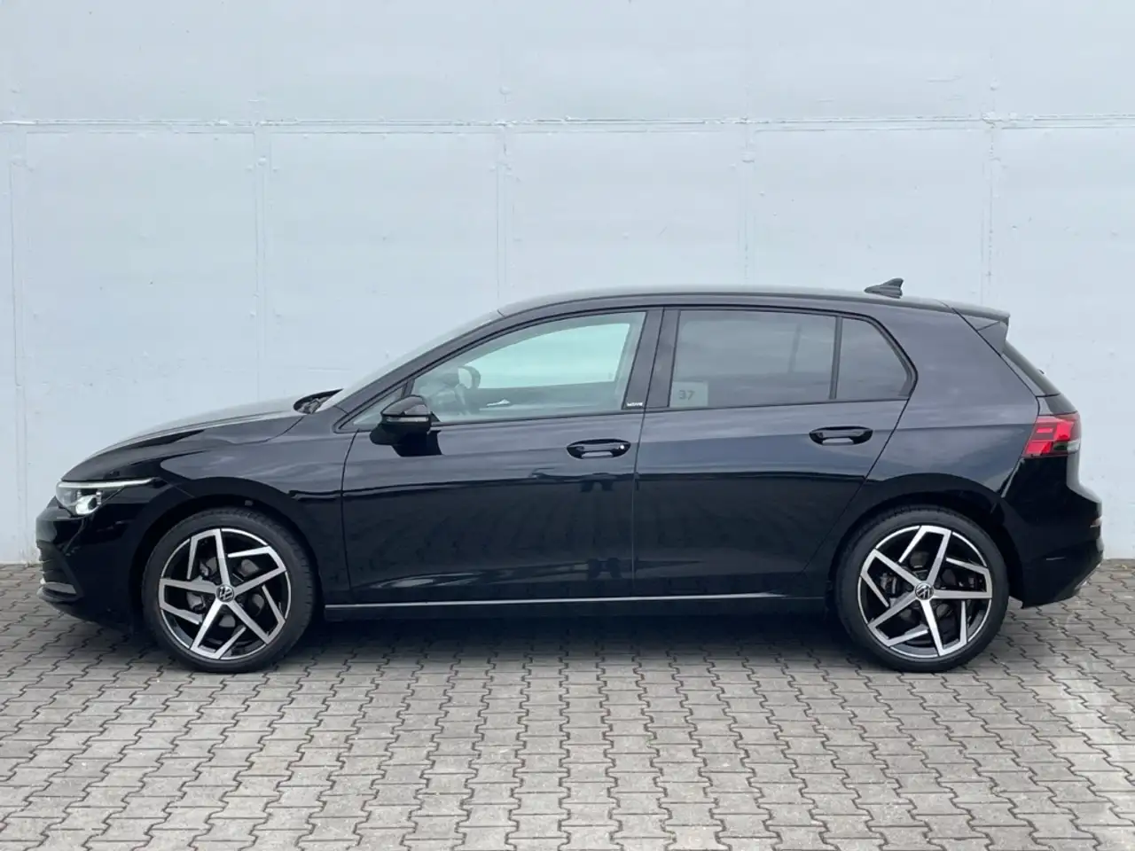 Volkswagen Golf VIII 1.5 TSI Move AHK/Kamera/LED Plus /Navi/Sitzhz — Vehicle gallery 4