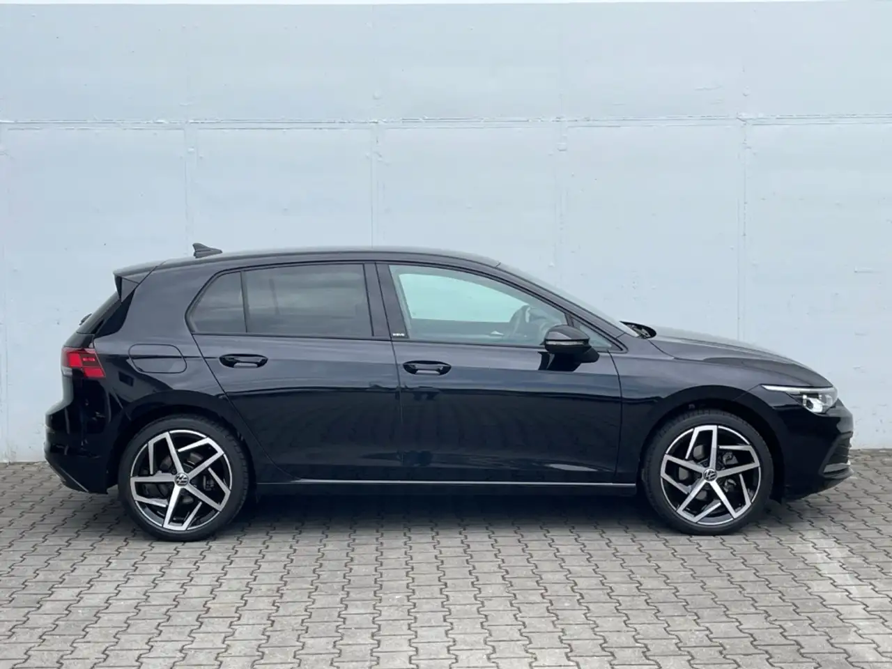 Volkswagen Golf VIII 1.5 TSI Move AHK/Kamera/LED Plus /Navi/Sitzhz — Vehicle gallery 5