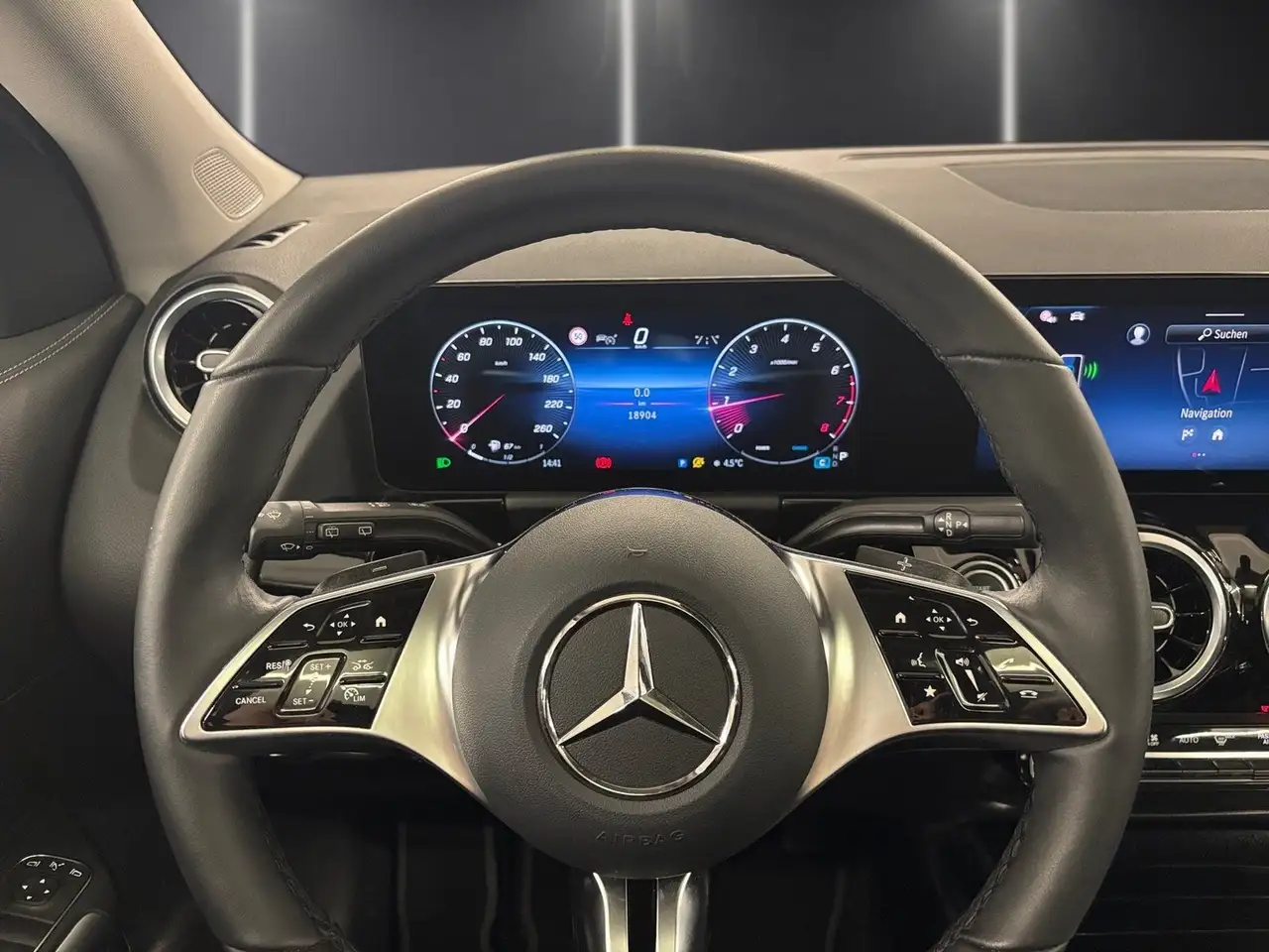 Mercedes-Benz GLA 200 Progressive*Pano*Distro*Totwink*LED*Kam* — Vehicle gallery 8
