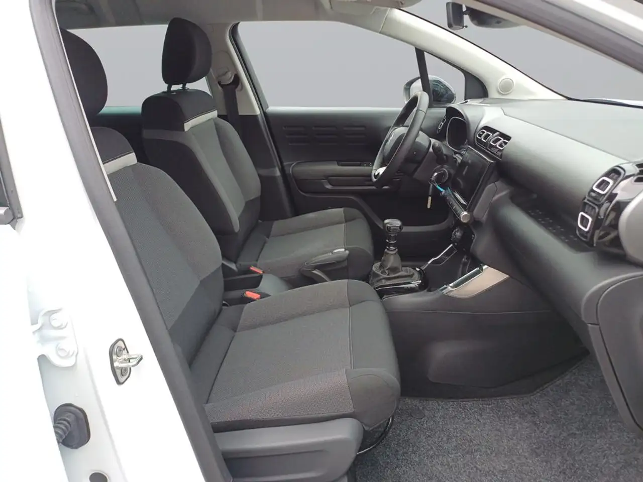 Citroen C3 Aircross PureTech 110 S&S Plus — معرض صور السيارة 11