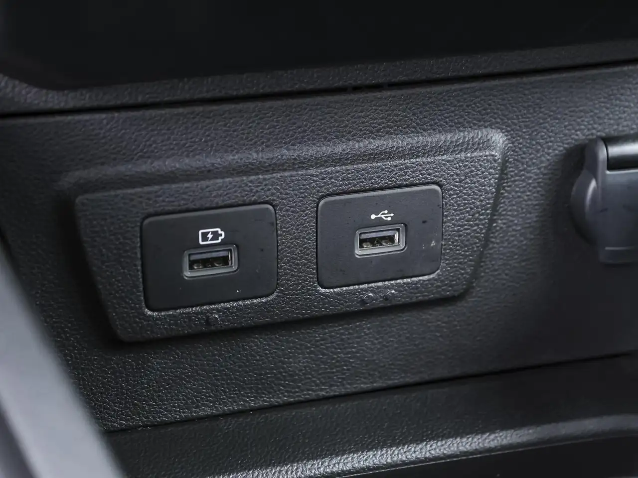 Dacia Duster TCe 130 Journey NAVI PDC KAMERA BT — Galerie du véhicule 12