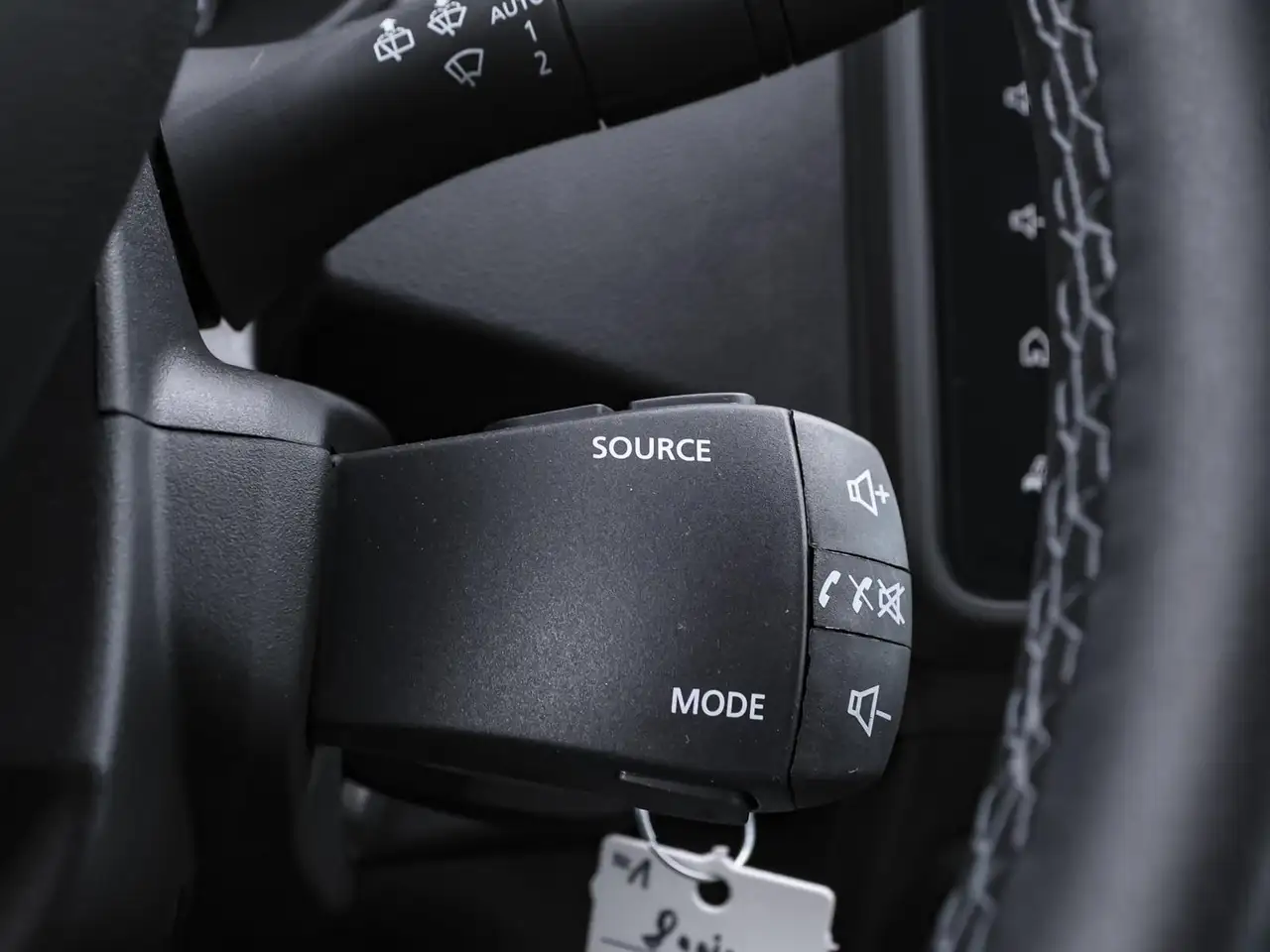 Dacia Duster TCe 130 Journey NAVI PDC KAMERA BT — Galerie du véhicule 13