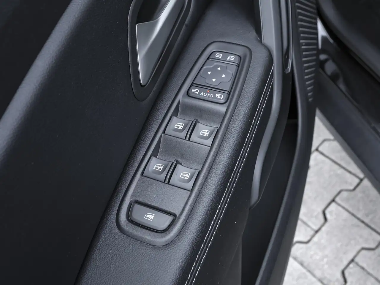 Dacia Duster TCe 130 Journey NAVI PDC KAMERA BT — Galerie du véhicule 10